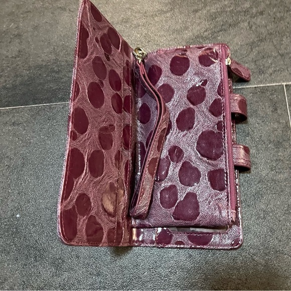 Purple Kenneth Cole Wristlet / Clutch / Wallet - Picture 4 of 5